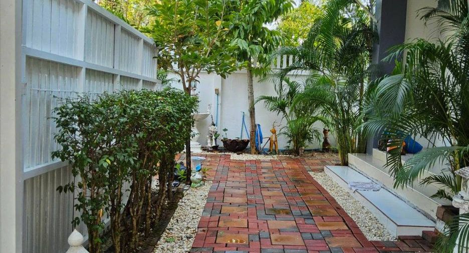 À vendre 2 chambres maison à Lat Krabang, Bangkok