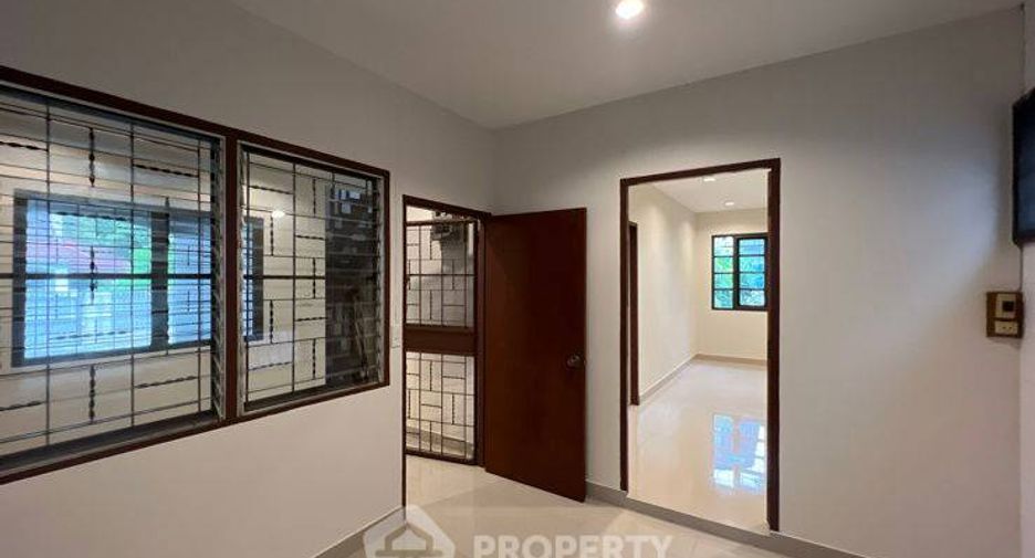For sale 3 ベッドルーム house in Sai Mai, Bangkok