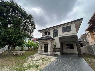 For sale 3 ベッドルーム house in Sai Mai, Bangkok