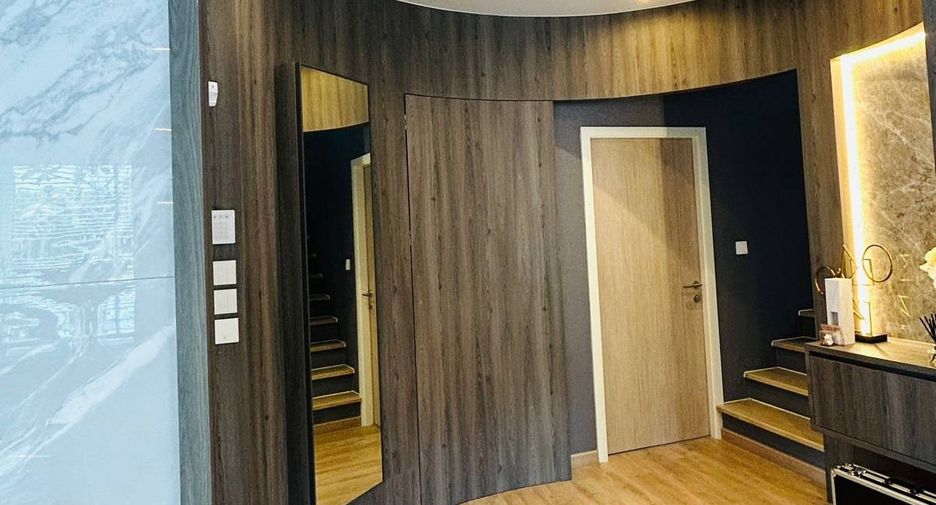 For sale 4 ベッドルーム house in Lat Phrao, Bangkok