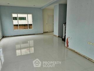 À vendre 3 chambres maison à Bang Khun Thian, Bangkok
