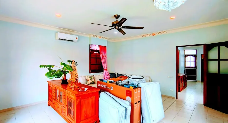 For rent 2 bedrooms house in Mueang Phuket, Phuket