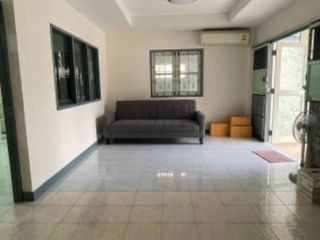 Casa en venta de 4 habitaciones en Bang Khen, Bangkok