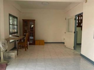 Casa en venta de 4 habitaciones en Bang Khen, Bangkok
