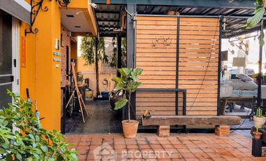 Casa en venta de 4 habitaciones en Bang Khen, Bangkok