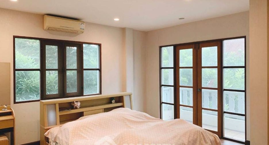 À vendre 3 chambres maison à Thung Khru, Bangkok