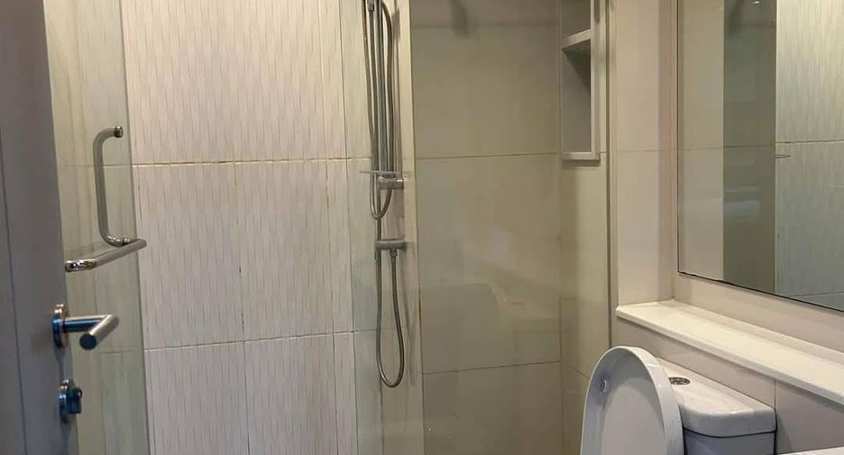 Condo en alquiler y en venta de 1 habitaciones en Huai Khwang, Bangkok