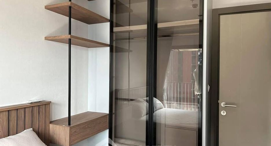 Condo en alquiler y en venta de 1 habitaciones en Huai Khwang, Bangkok