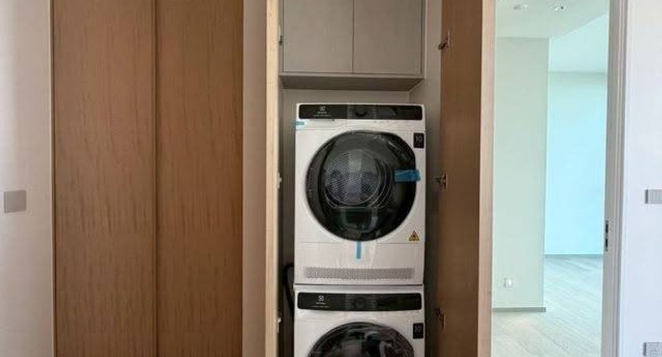 For rent and for sale 1 bed condo in Sathon, Bangkok