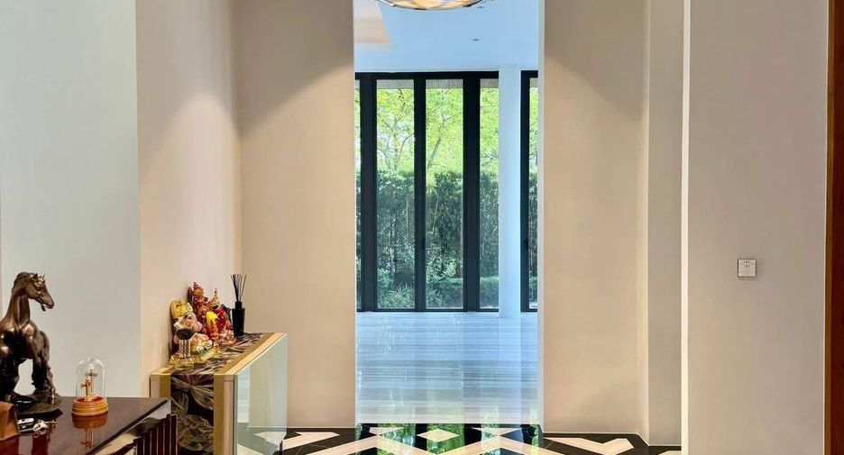 Casa en venta de 5 habitaciones en Bueng Kum, Bangkok