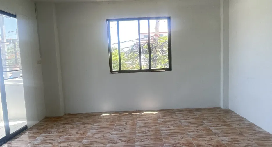 For sale retail Space in Bang Lamung, Chonburi