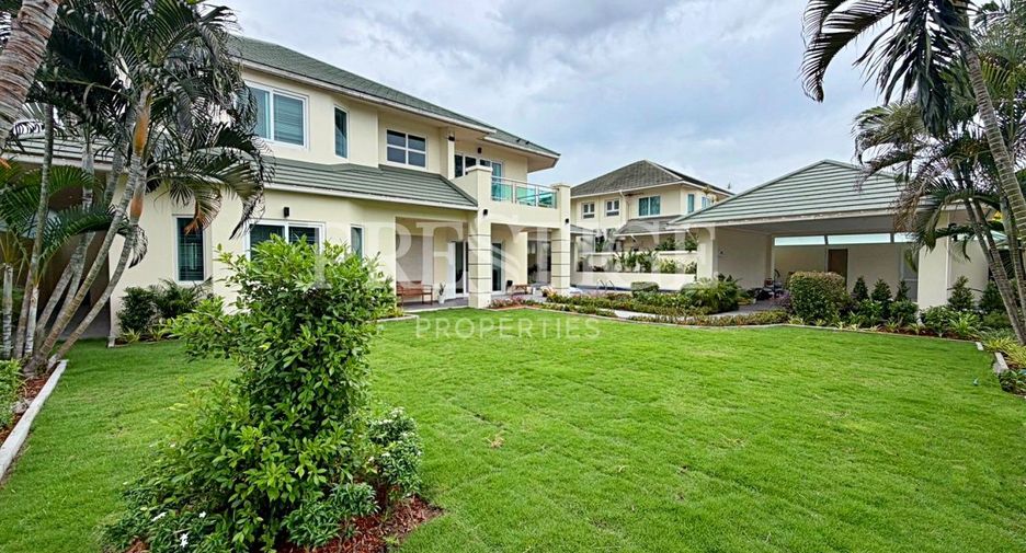 Casa en alquiler de 4 habitaciones en Bang Lamung, Chonburi