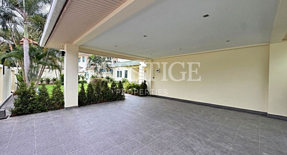 Casa en alquiler de 4 habitaciones en Bang Lamung, Chonburi