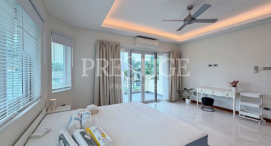 Casa en alquiler de 4 habitaciones en Bang Lamung, Chonburi