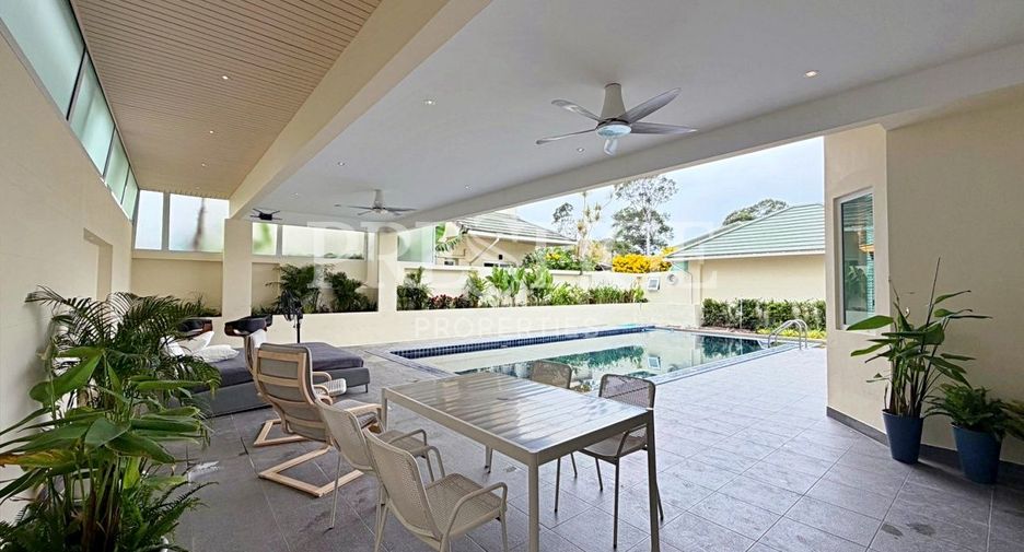 Casa en alquiler de 4 habitaciones en Bang Lamung, Chonburi