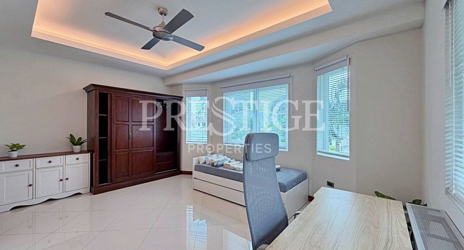 Casa en alquiler de 4 habitaciones en Bang Lamung, Chonburi