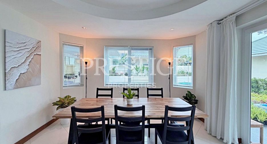 Casa en alquiler de 4 habitaciones en Bang Lamung, Chonburi