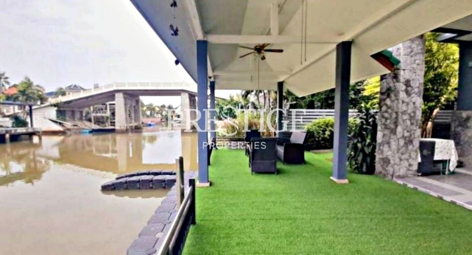 For rent 4 ベッドルーム house in Na Jomtien, Pattaya
