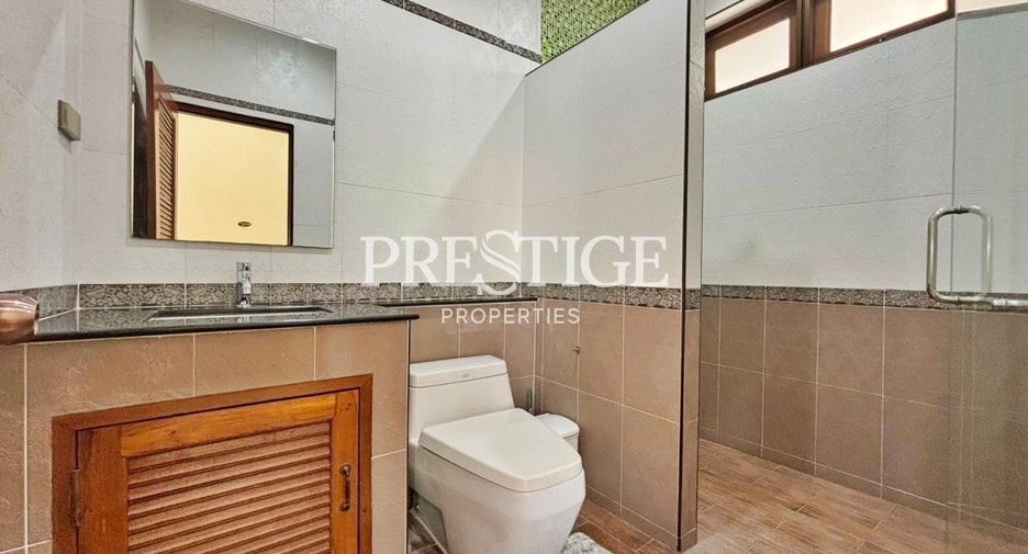 Haus zur Miete mit 4 Zimmer in Bang Lamung, Chonburi