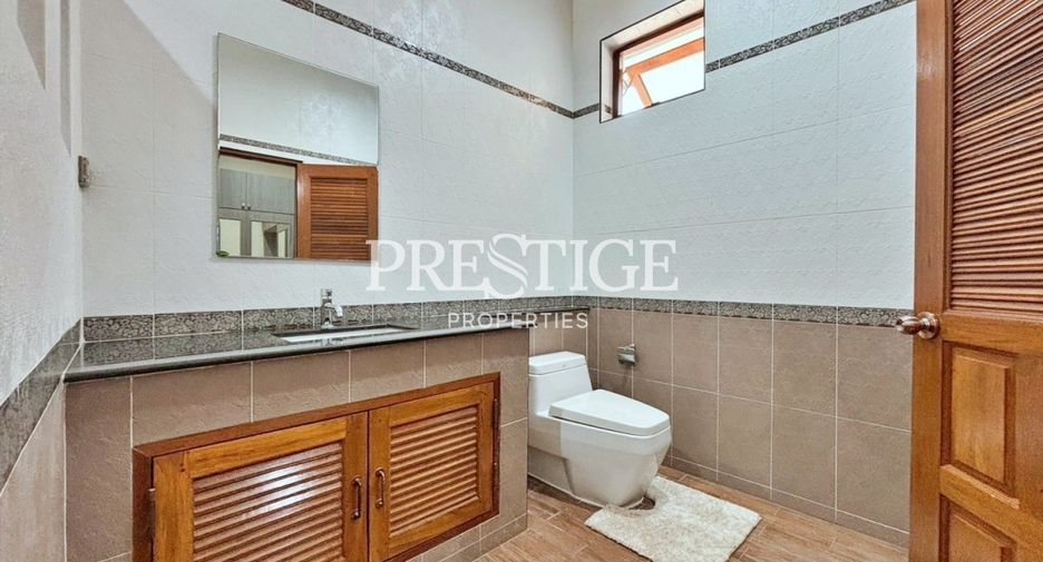 Haus zur Miete mit 4 Zimmer in Bang Lamung, Chonburi