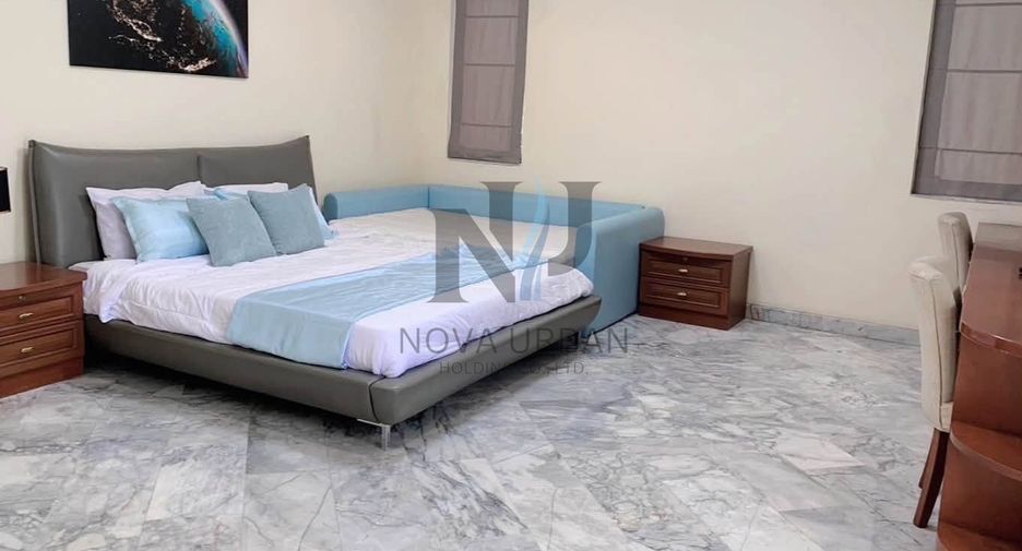 À vendre et à louer 4 chambres villa à Bang Lamung, Chonburi