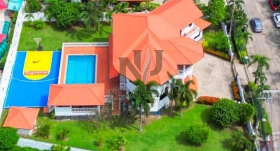 À vendre et à louer 4 chambres villa à Bang Lamung, Chonburi