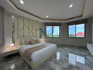 For rent and for sale 4 bedrooms villa in Bang Lamung, Chonburi