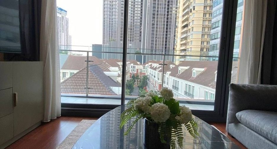 For sale 2 bedrooms condo in Watthana, Bangkok
