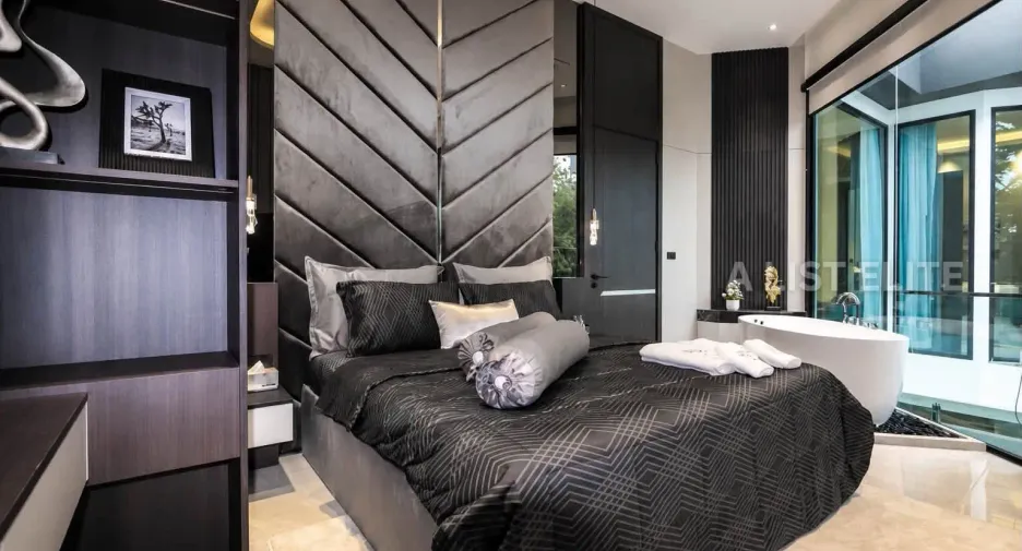 Haus zur Miete mit 5 Zimmer in Bang Lamung, Chonburi