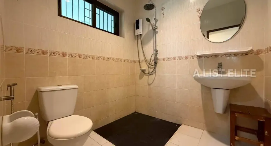 Haus zum Kauf mit 4 Zimmer in Bang Lamung, Chonburi