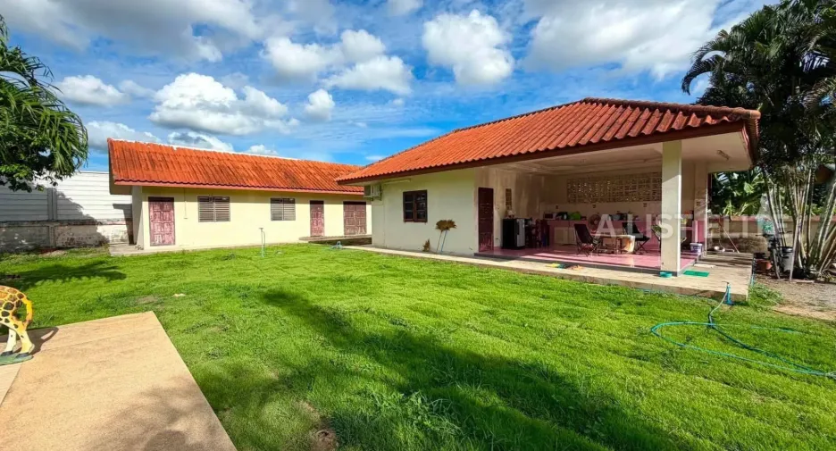 Haus zum Kauf mit 4 Zimmer in Bang Lamung, Chonburi