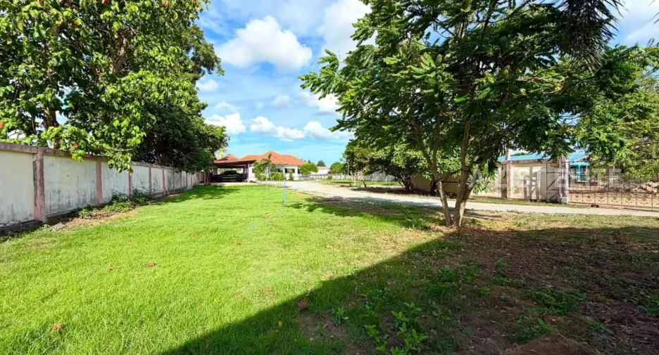 Haus zum Kauf mit 4 Zimmer in Bang Lamung, Chonburi