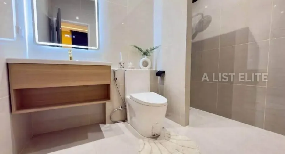 Haus zum Kauf mit 5 Zimmer in Bang Lamung, Chonburi