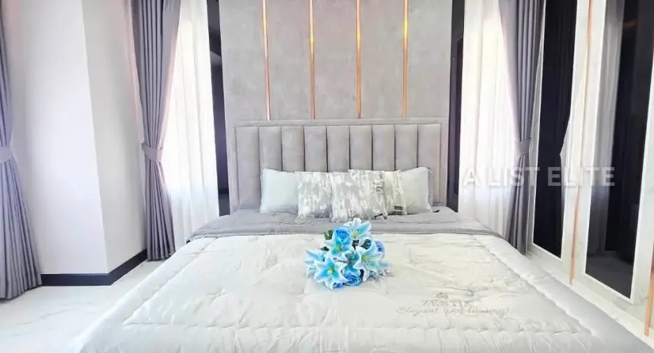 Haus zum Kauf mit 4 Zimmer in Bang Lamung, Chonburi