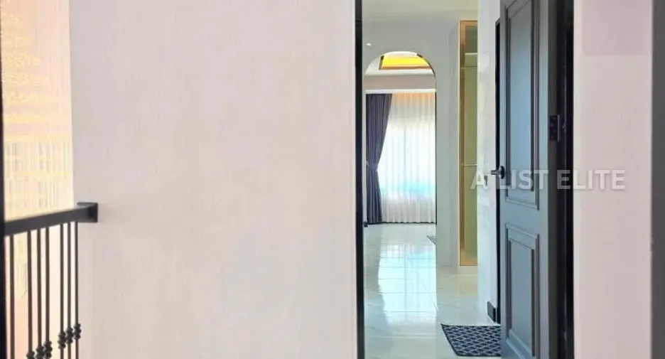Haus zum Kauf mit 4 Zimmer in Bang Lamung, Chonburi