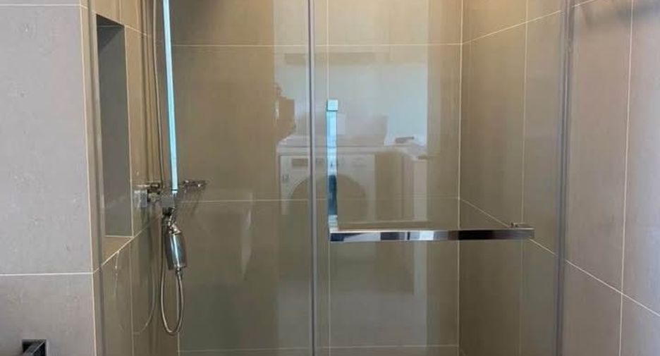 Продажа 1 кровать кондо в Пхра Кханонг, Бангкок