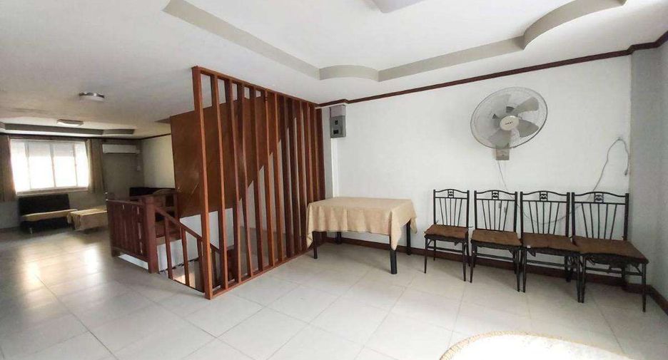 出租 4 卧室 独立屋 在 Mueang Chiang Mai, Chiang Mai