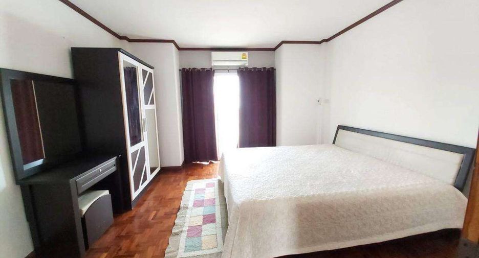 出租 4 卧室 独立屋 在 Mueang Chiang Mai, Chiang Mai
