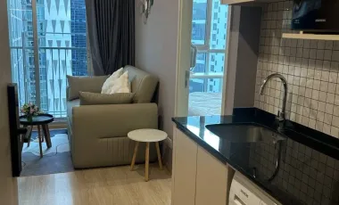 For sale 1 bed condo in Huai Khwang, Bangkok