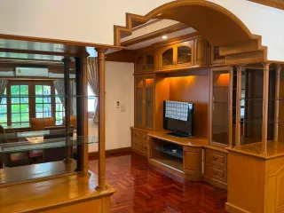 For rent 5 ベッドルーム house in Huai Khwang, Bangkok
