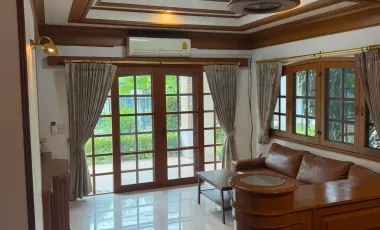 For rent 5 ベッドルーム house in Huai Khwang, Bangkok