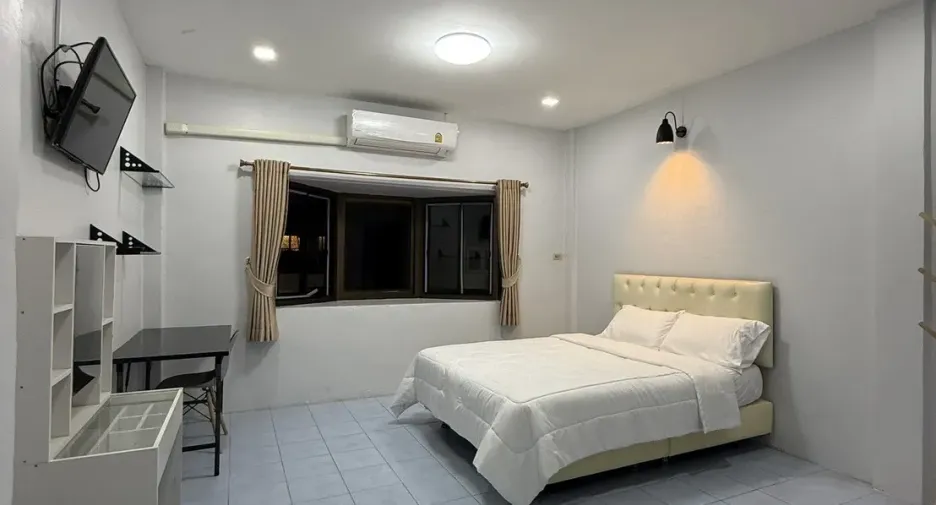 Local comercial en venta de 8 habitaciones en Bang Lamung, Chonburi
