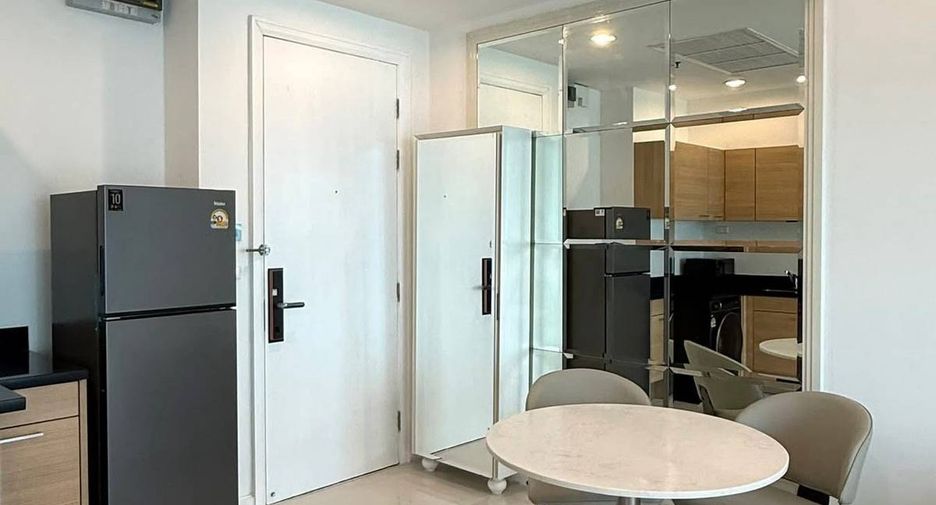 For rent and for sale 1 bed condo in Pathum Wan, Bangkok