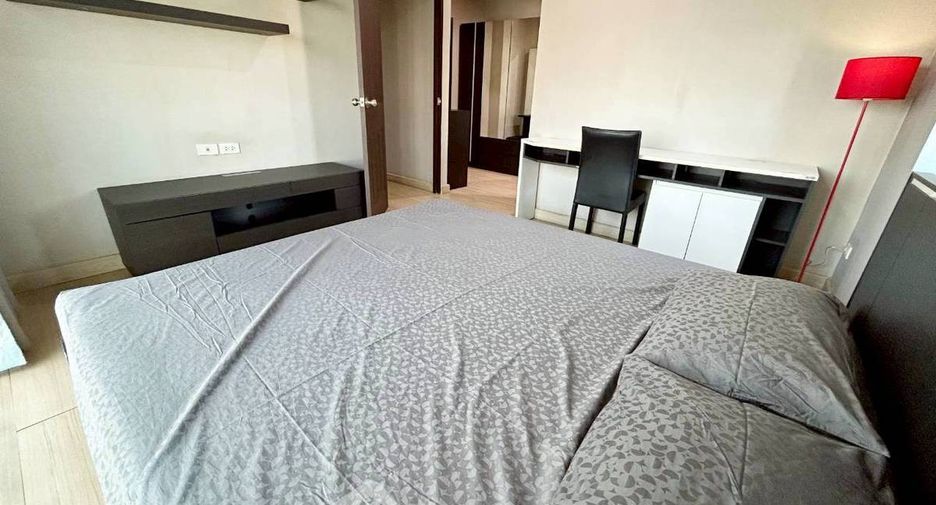 For sale 2 ベッドルーム condo in Bang Na, Bangkok