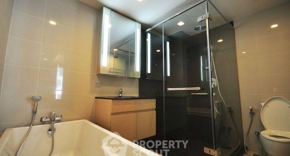 For rent 1 bed condo in Watthana, Bangkok