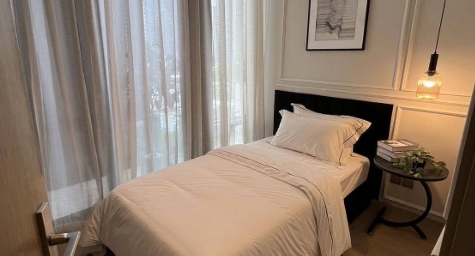 For rent 2 bedrooms condo in Bang Rak, Bangkok