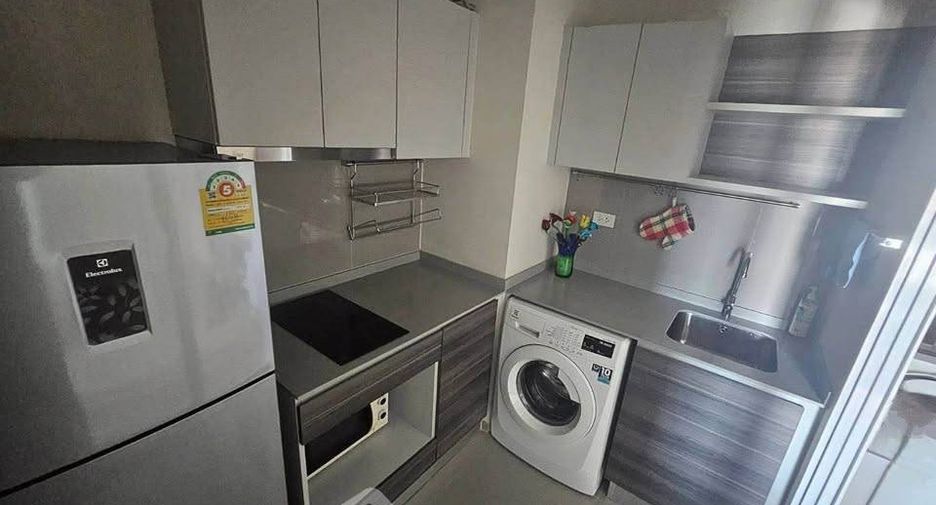 Condo en alquiler de 1 habitaciones en Huai Khwang, Bangkok