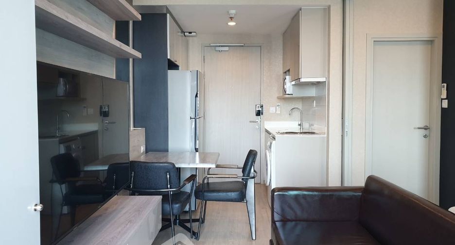 Wohnung zur Miete mit 1 Zimmer in Bang Rak, Bangkok