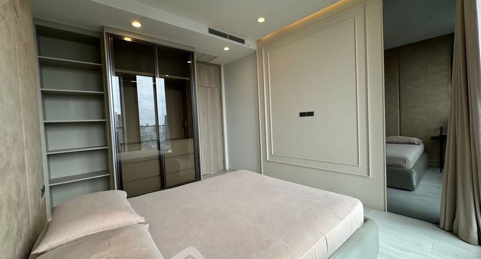 For rent 2 bedrooms condo in Pathum Wan, Bangkok