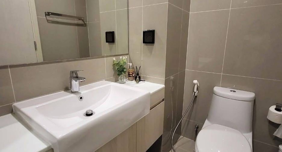 For rent 1 bed condo in Watthana, Bangkok